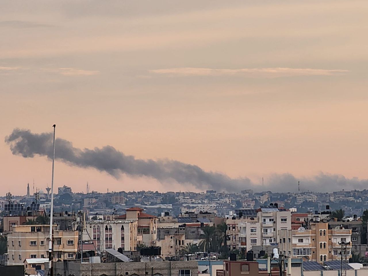  قصف جوي إسرائيلي في منطقة معن شرقي خان يونس